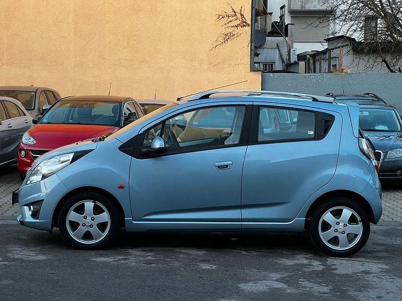 Gebraucht Chevrolet Spark LT 82 PS (60 kW) 2011 Eisblau/misty lake met Kleinwagen