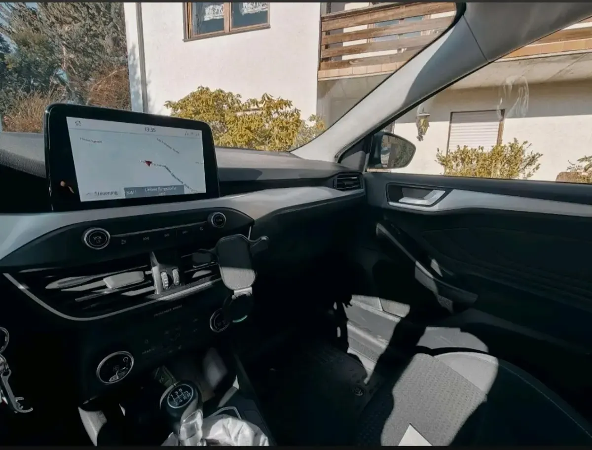 Używany Ford Focus Cool & Connect 125 KM (91 kW) 2020 Niebieski Kombi