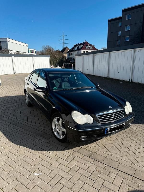 Gebraucht Mercedes C200 163 PS (119 kW) 2004 Schwarz Limousine