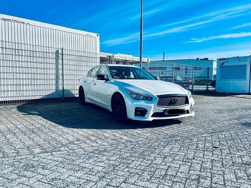 Gebraucht Infiniti Q50 Sport Tech 364 PS (267 kW) 2016 Weiß Limousine