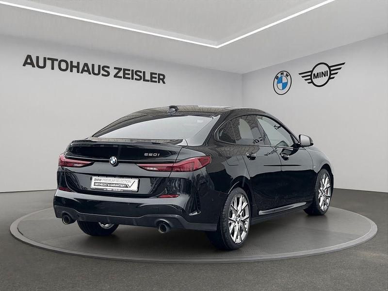 Gebraucht BMW 220 Shadowline 178 PS (130 kW) 2024 Saphirschwarz Coupé