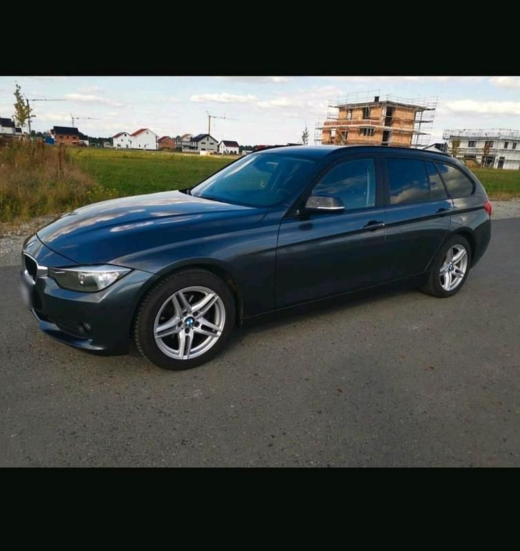Gebraucht BMW 318 150 PS (110 kW) 2013 Braun Kombi