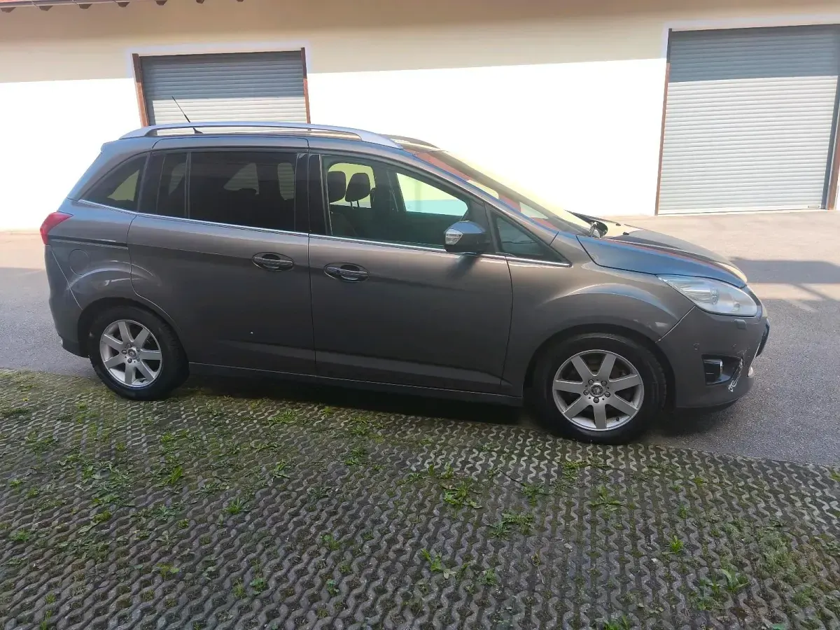 Gebraucht Ford Grand C-Max Titanium 182 PS (133 kW) 2012 Grau Van / Kleinbus