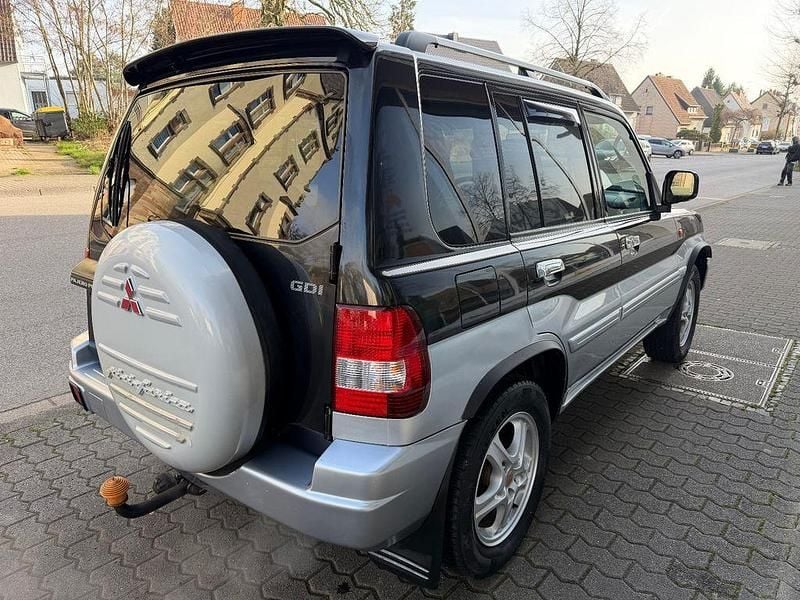 Gebraucht Mitsubishi Pajero Motion 129 PS (94 kW) 2004 Grau SUV