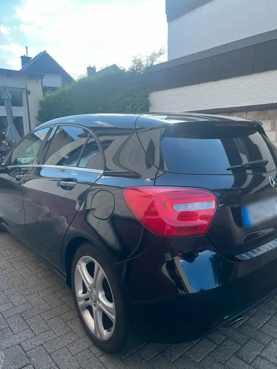 Gebraucht Mercedes A200 156 PS (114 kW) 2012 Schwarz Kleinwagen