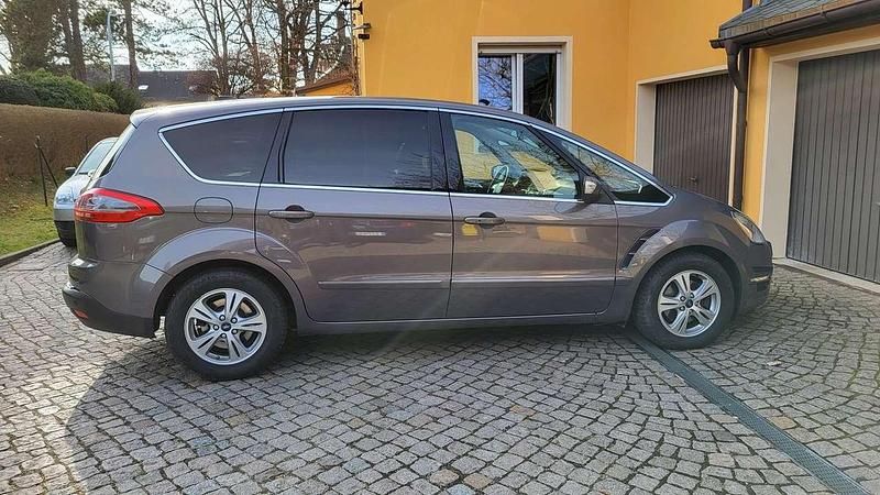 Gebraucht Ford S-MAX Titanium 163 PS (119 kW) 2013 Van / Kleinbus