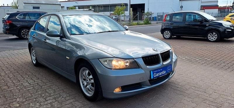 Gebraucht BMW 320 150 PS (110 kW) 2005 Grau Limousine
