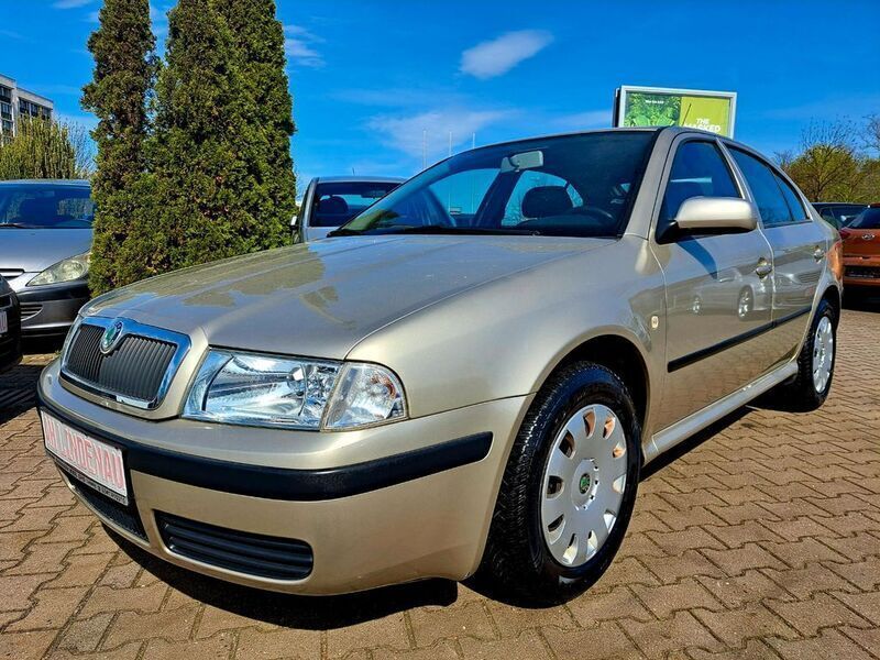 Beige Gebraucht 2005 Skoda Octavia Tour Limousine | 2.999 € (Etwas zu teuer) - Bild 1/4