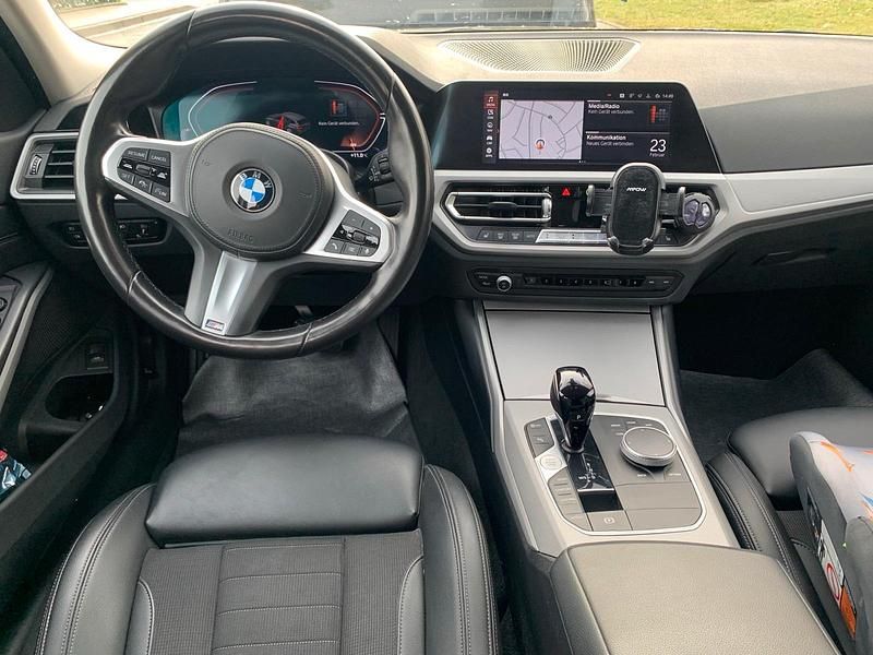 Gebraucht BMW 318 150 PS (110 kW) 2021 Grau Kombi
