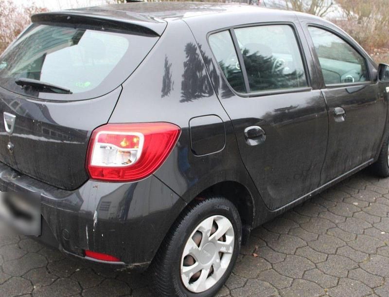 Gebraucht Dacia Sandero 90 PS (66 kW) 2013 Schwarz Limousine