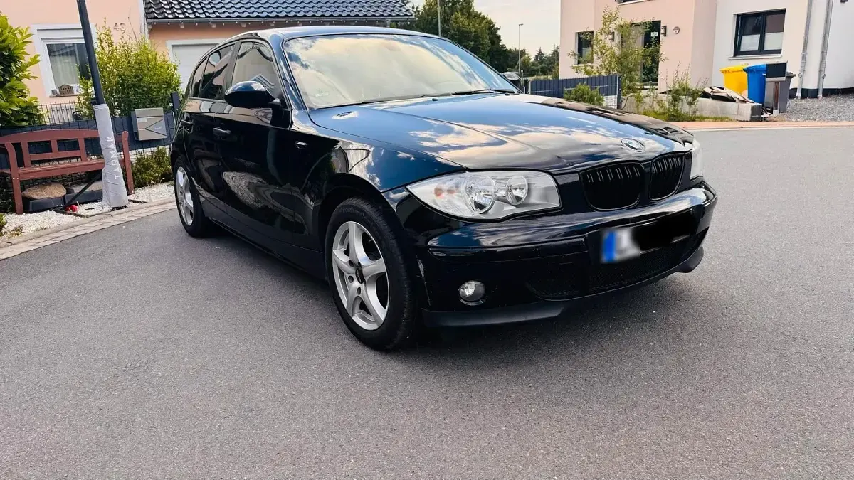 Gebraucht BMW 116 115 PS (84 kW) 2005 Schwarz Kleinwagen