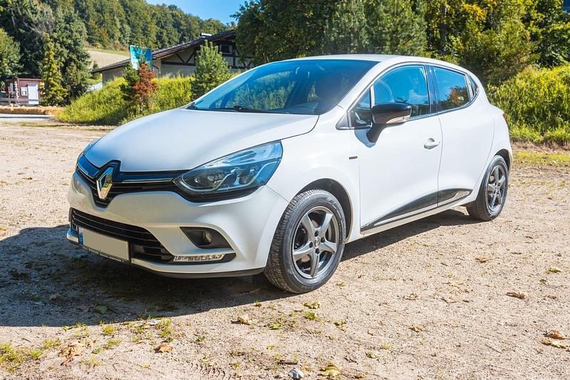 Gebraucht Renault Clio IV Intens 90 PS (66 kW) 2017 Weiß Kleinwagen