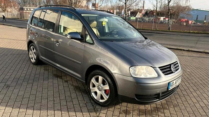Grau Gebraucht 2007 VW Touran Van / Kleinbus | 2.700 € (Guter Preis) - Bild 1/4