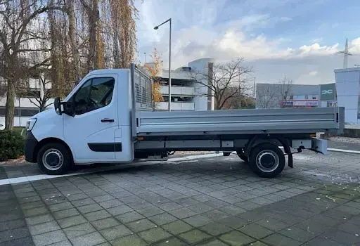 Second-hand Renault Master 57 kW (78 CP) 2024 Alb Van