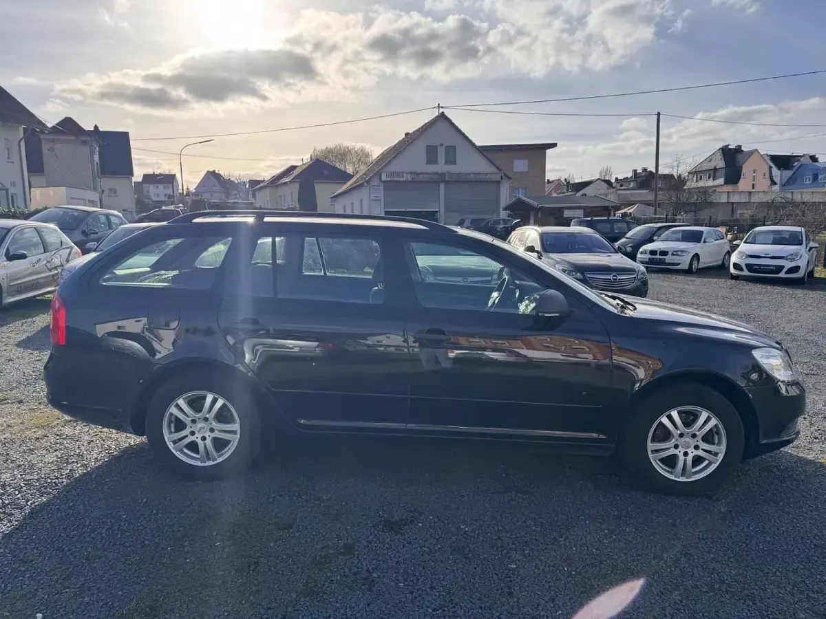 Gebraucht Skoda Octavia Classic 2011 Schwarz Kombi