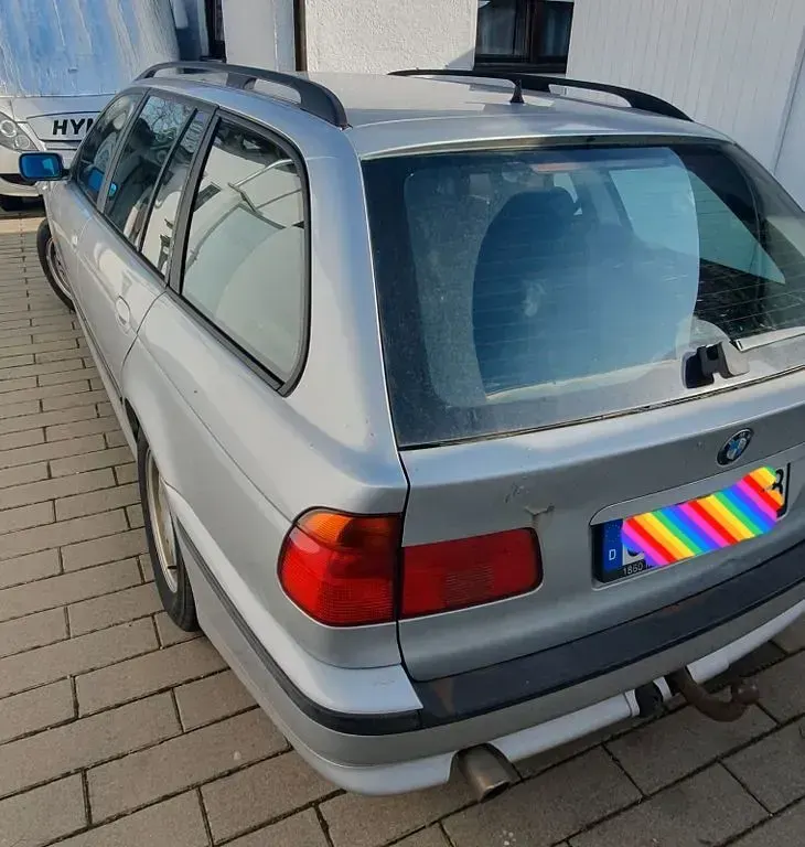 Gebraucht BMW 528 193 PS (141 kW) 1999 Silber Kombi