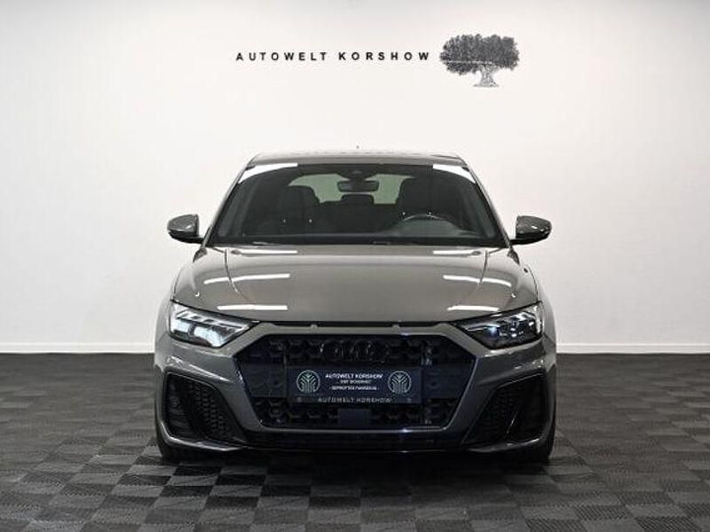 Gebraucht Audi A1 Ambiente 116 PS (85 kW) 2019 Grau SUV