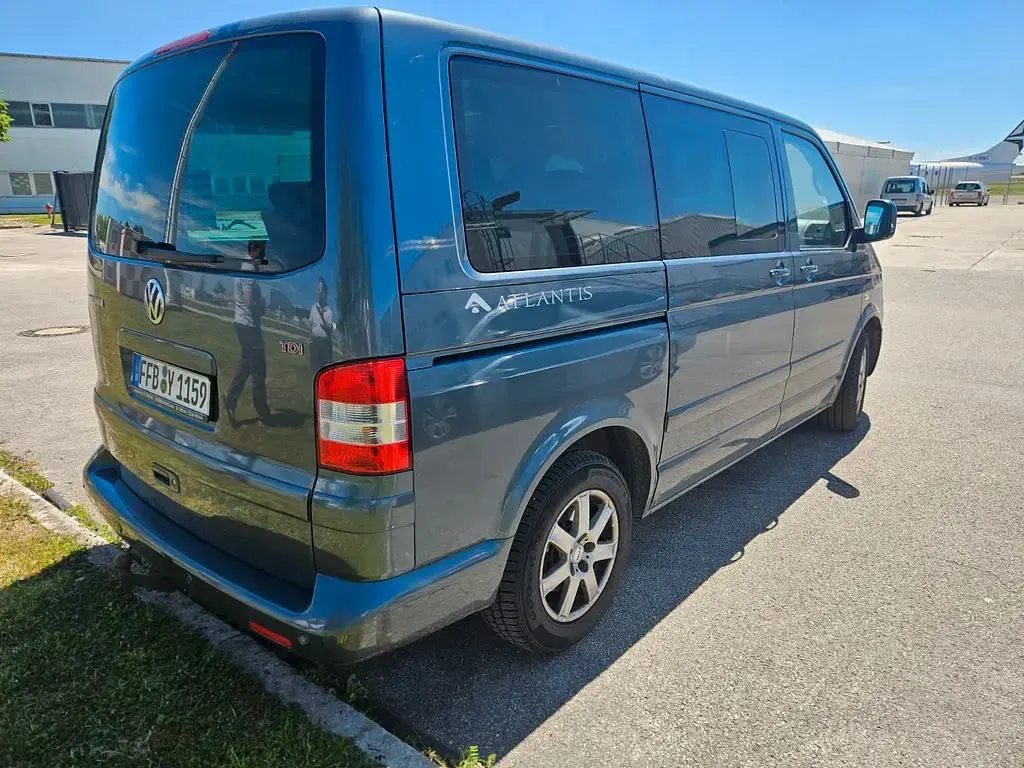 Gebraucht VW Multivan 174 PS (127 kW) 2007 Grau Van / Kleinbus
