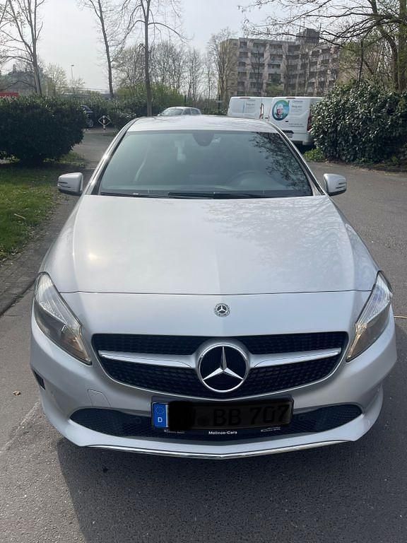 Gebraucht Mercedes A200 156 PS (114 kW) 2017 Silber Limousine