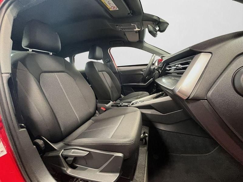 Gebraucht Audi A3 204 PS (150 kW) 2023 Tangorot metallic Limousine