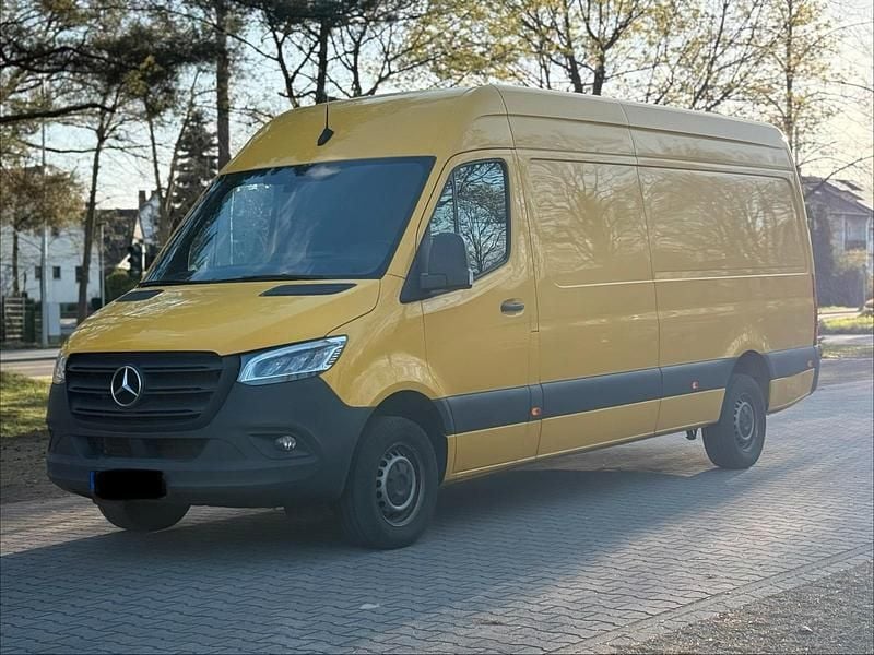 Gebraucht Mercedes Sprinter 170 PS (125 kW) 2023 Gelb Van