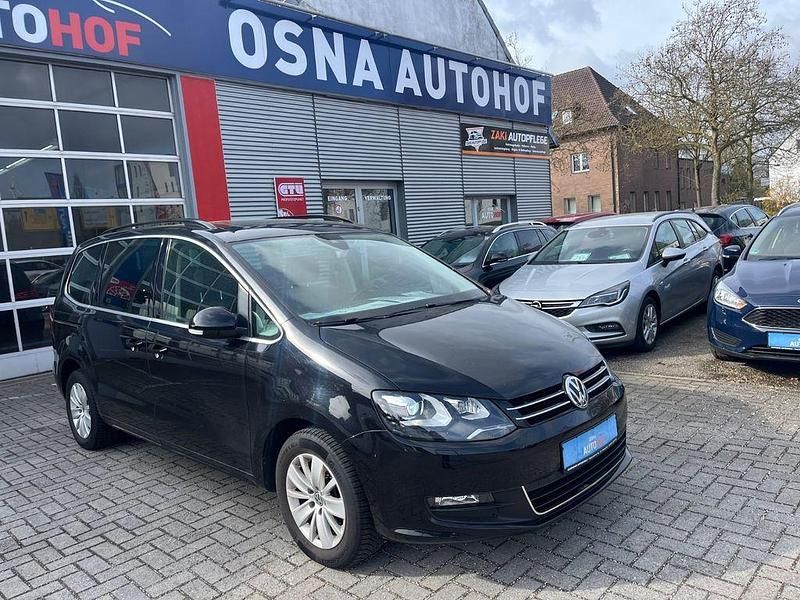Gebraucht VW Sharan Comfortline 150 PS (110 kW) 2017 Schwarz Van / Kleinbus