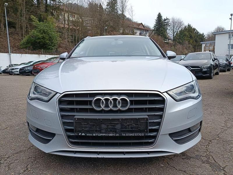 Gebraucht Audi A3 Ambiente 105 PS (77 kW) 2013 Silber Limousine