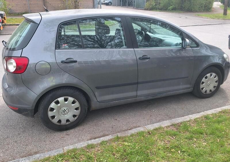 Grau Gebraucht 2006 VW Golf Plus Cross Van / Kleinbus | 3.000 € (Fairer Preis) - Bild 1/4
