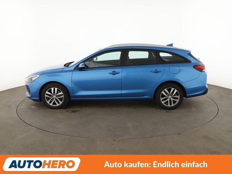 Gebraucht Hyundai i30 Trend 101 PS (74 kW) 2018 Blau Kombi