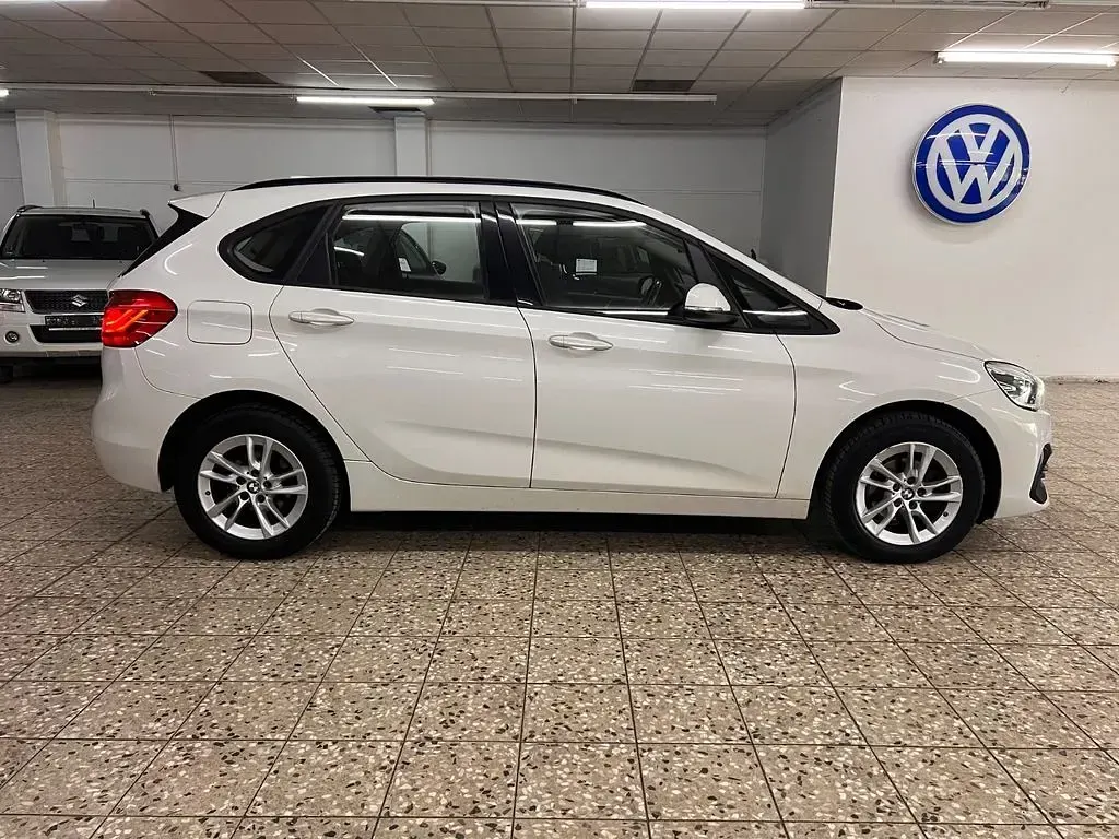 Gebraucht BMW 216 Active Tourer Advantage 116 PS (85 kW) 2021 Weiß Van / Kleinbus