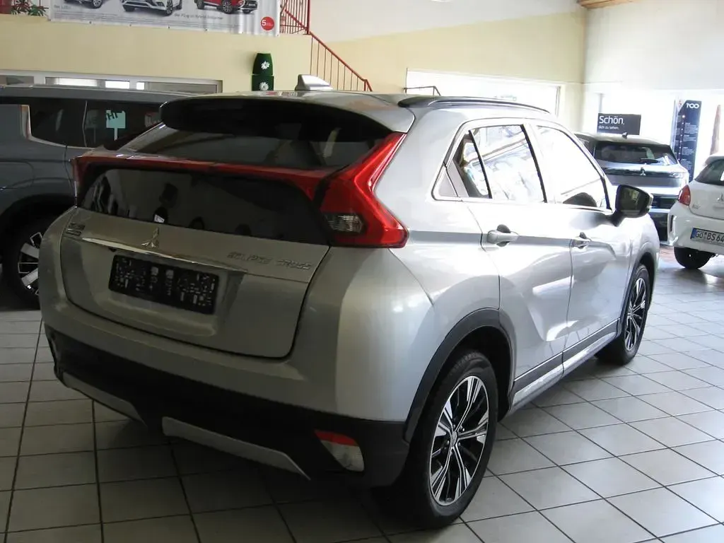 Gebraucht Mitsubishi Eclipse Cross Edition 163 PS (119 kW) 2018 Silber SUV