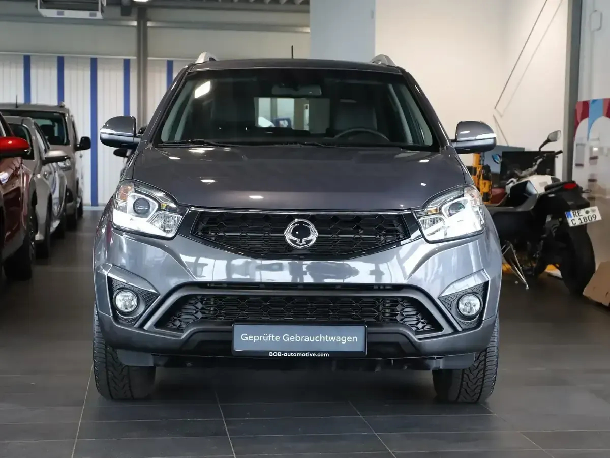 Gebraucht SsangYong Korando Sapphire 150 PS (110 kW) 2017 Grau SUV