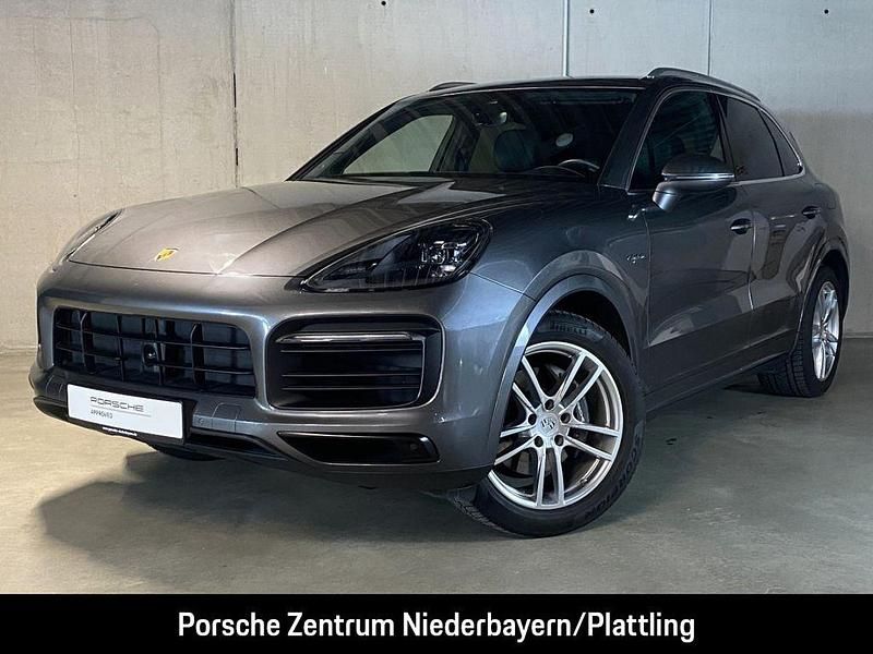 Gebraucht Porsche Cayenne 462 PS (339 kW) 2023 Quarzitgraumetallic (metallic) SUV