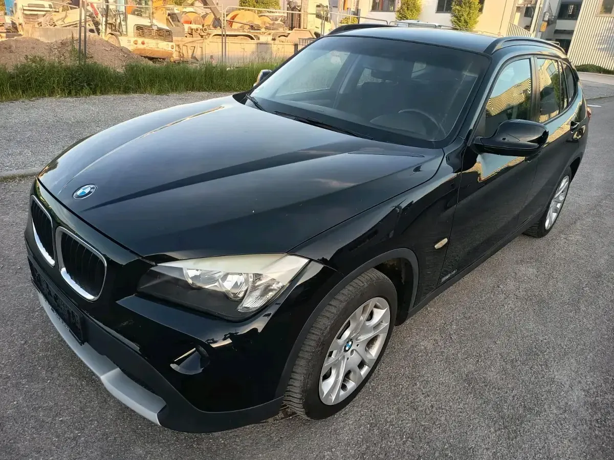 Gebraucht BMW X1 150 PS (110 kW) 2011 Schwarz SUV