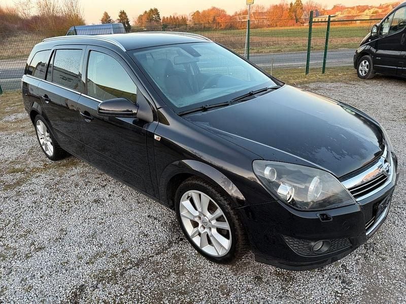 Gebraucht Opel Astra Innovation 140 PS (102 kW) 2008 Schwarz Limousine