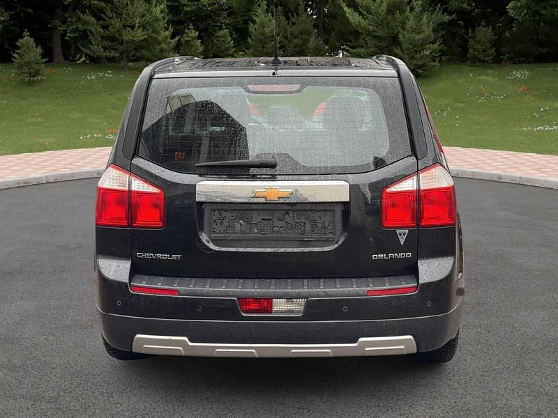 Gebraucht Chevrolet Orlando 140 PS (102 kW) 2011 Van / Kleinbus