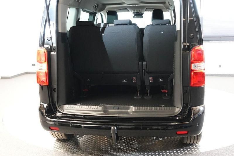 Neu Peugeot Traveller Active 179 PS (131 kW) 2026 Schwarz Van / Kleinbus