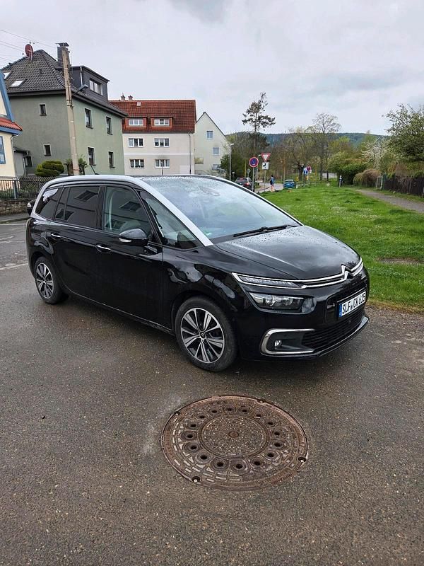 Schwarz Gebraucht 2017 Citroën C4 Picasso Van / Kleinbus | 11.500 € (Fairer Preis) - Bild 1/4