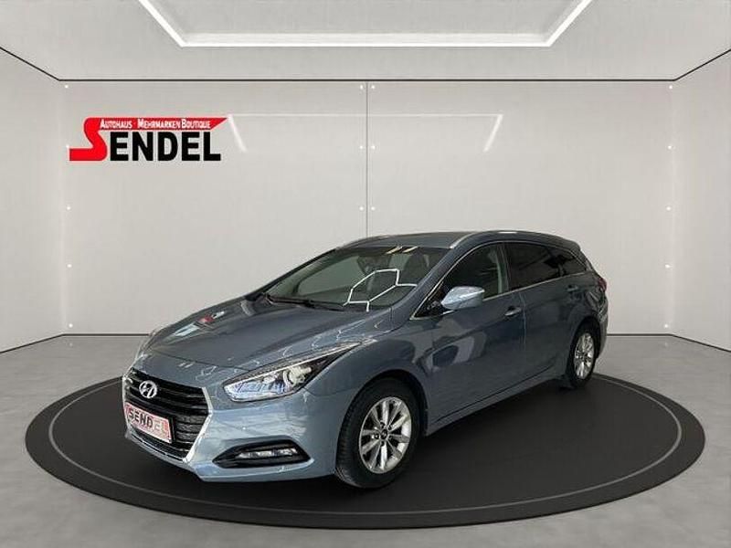 Gebraucht Hyundai i40 Trend 141 PS (103 kW) 2016 Blau Kombi