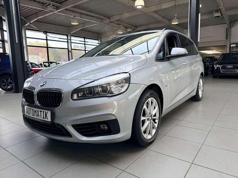 Glaciersilber metallic Gebraucht 2017 BMW 220 Gran Tourer Sport Line Van / Kleinbus | 10.450 € (Teuer) - Bild 1/4