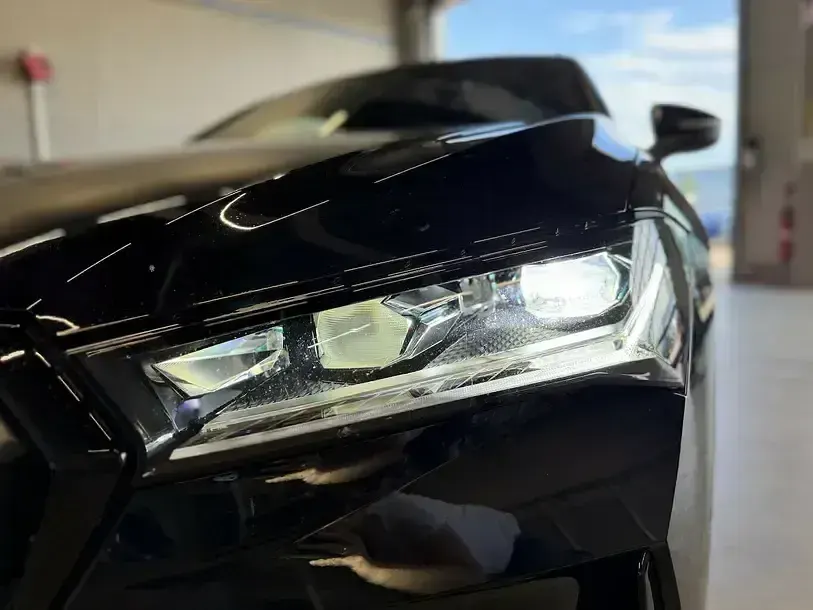Gebraucht Skoda Superb SportLine 204 PS (150 kW) 2025 Onyx schwarz Kombi