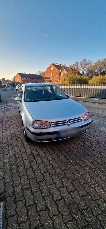 Gebraucht VW Golf IV 75 PS (55 kW) 2002 Silber Kleinwagen