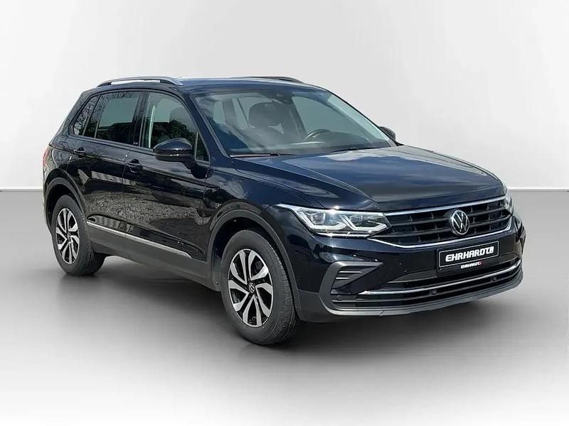 Gebraucht VW Tiguan Active 150 PS (110 kW) 2022 Schwarz SUV