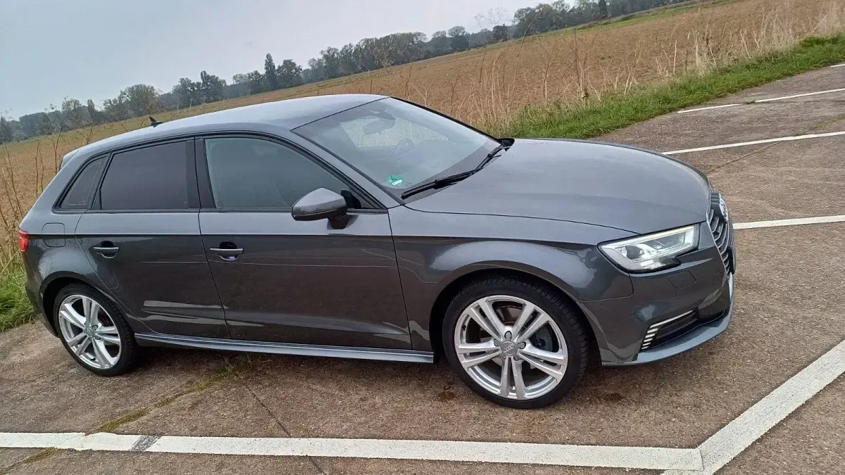 Gebraucht Audi A3 S-Line 204 PS (150 kW) 2020 Grau Limousine