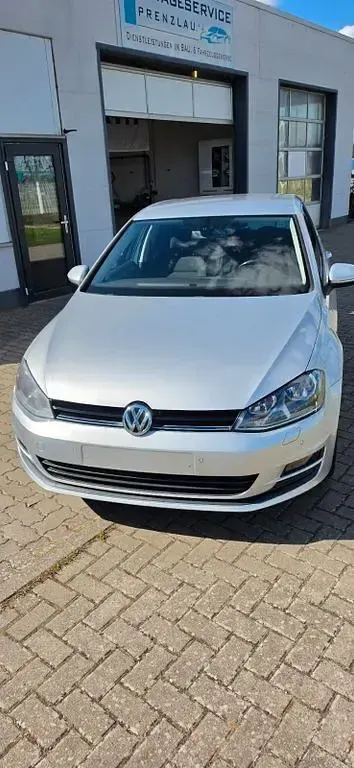 Second-hand VW Golf VII Trendline 86 CP (63 kW) 2013 Argintiu Berlinǎ