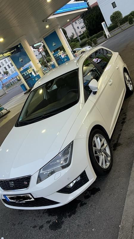 Weiß Gebraucht 2015 Seat Leon FR Kombi | 11.500 € (Fairer Preis) - Bild 1/4