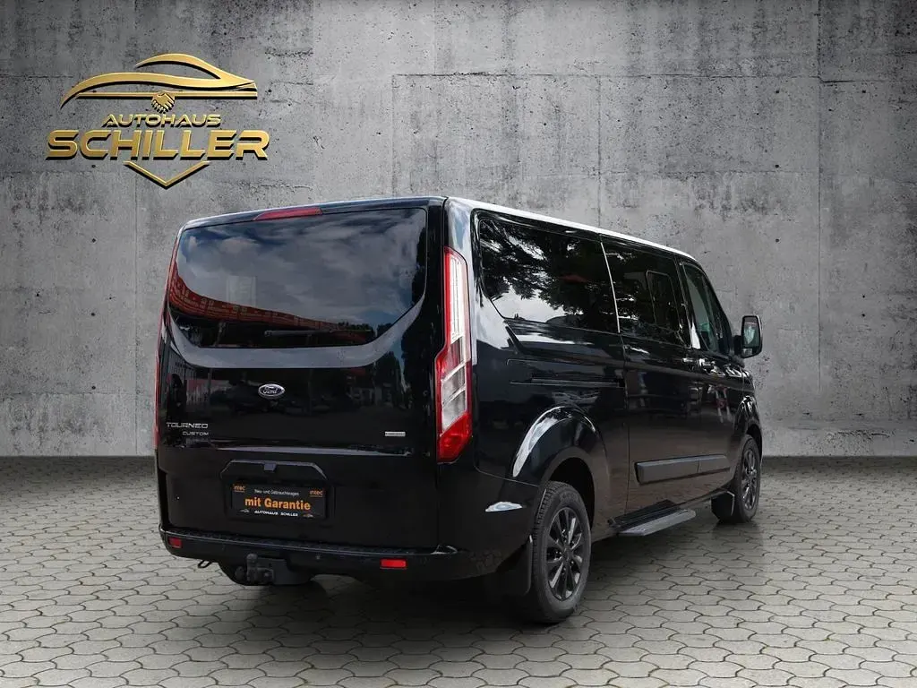 Gebraucht Ford Tourneo Custom 170 PS (125 kW) 2018 Schwarz Van