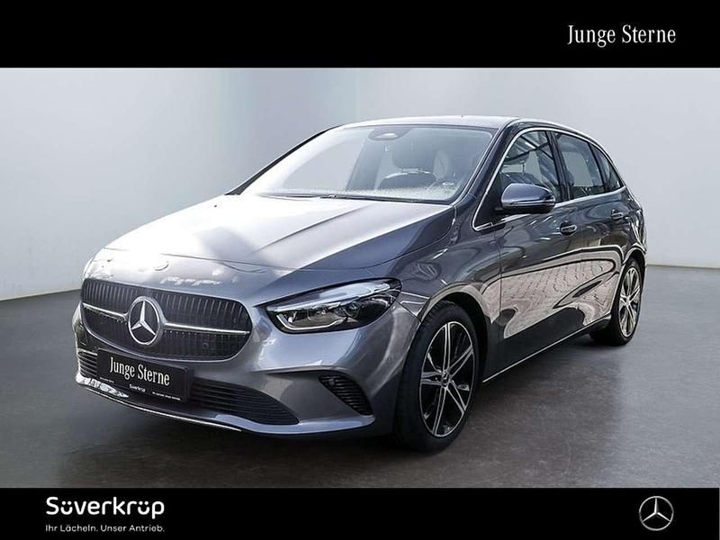 Grau Gebraucht 2025 Mercedes B180 Progressive Van / Kleinbus | 33.618 € (Guter Preis) - Bild 1/2