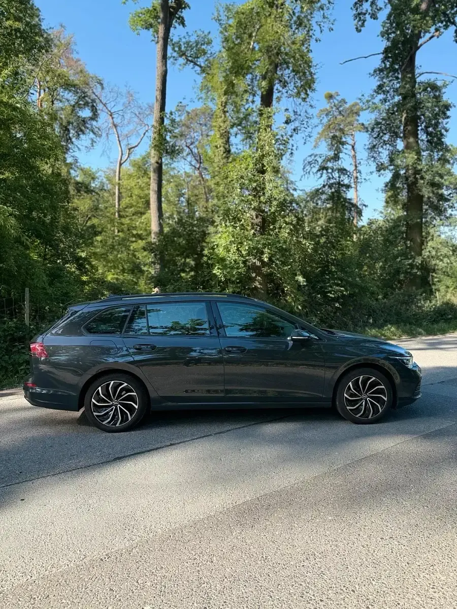 Gebraucht VW Golf VII 150 PS (110 kW) 2021 Grau Kleinwagen