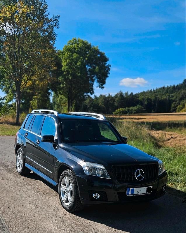 Schwarz Gebraucht 2008 Mercedes GLK350 SUV | 10.550 € (Etwas zu teuer) - Bild 1/4